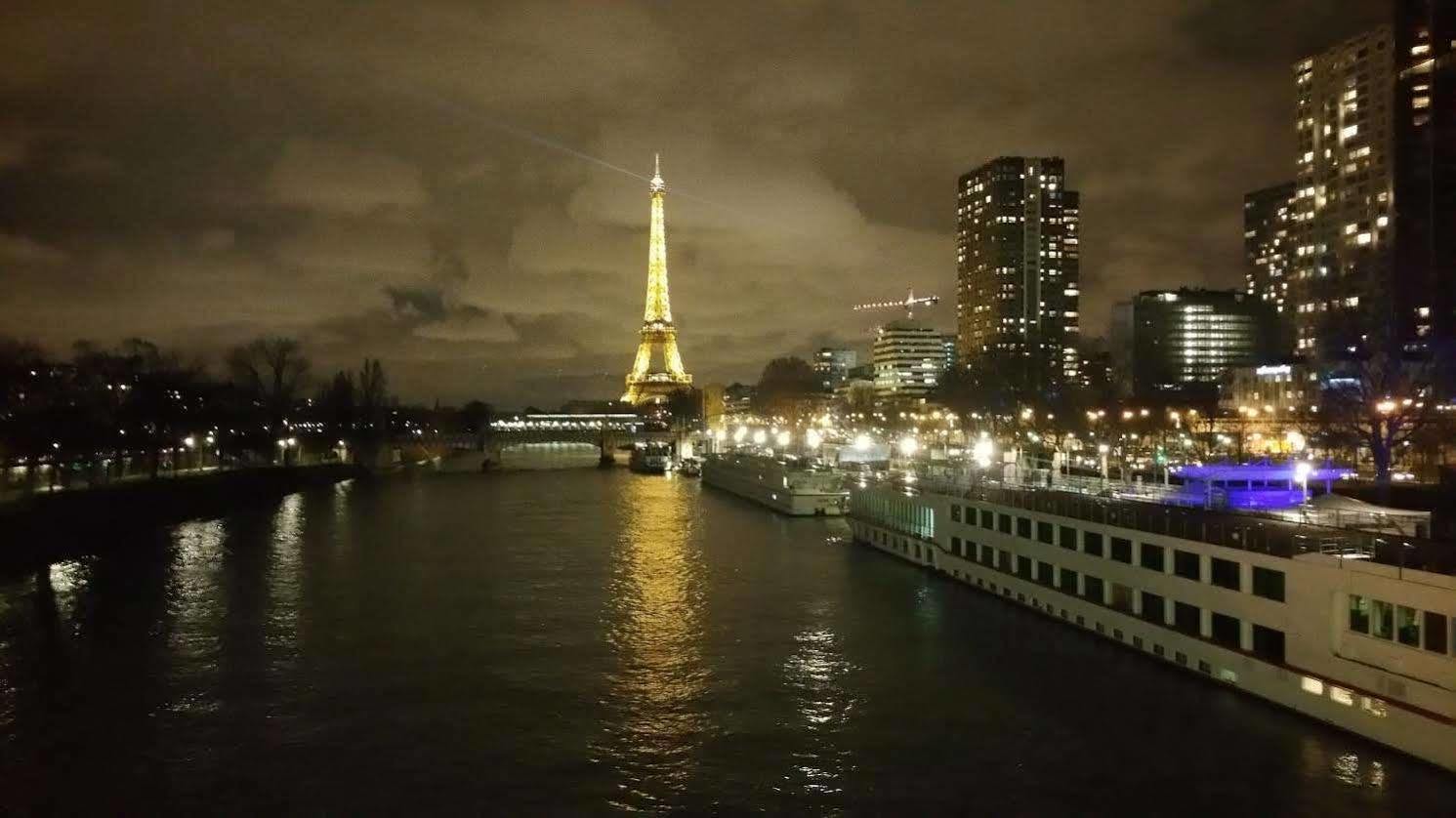 Отель Eiffel Kennedy Париж Экстерьер фото